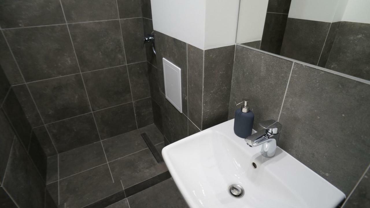 Bagno 154 City Centre Варшава Экстерьер фото